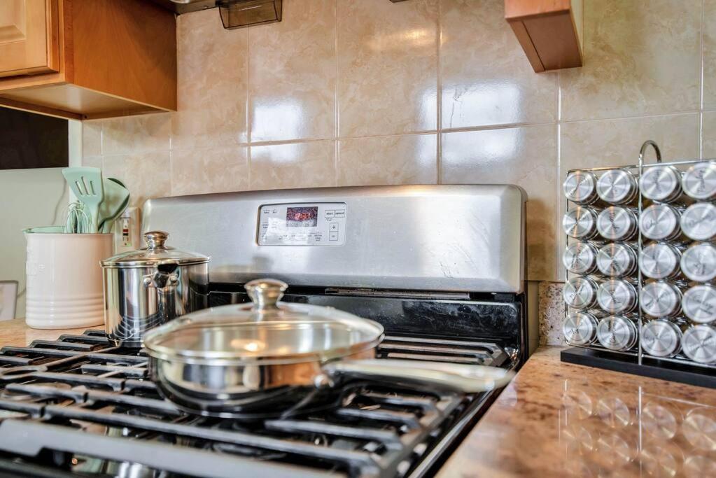 Golden Gem In Heart Of East Rock Quiet 3Br Near Dt And Yale Apartment New Haven Luaran gambar